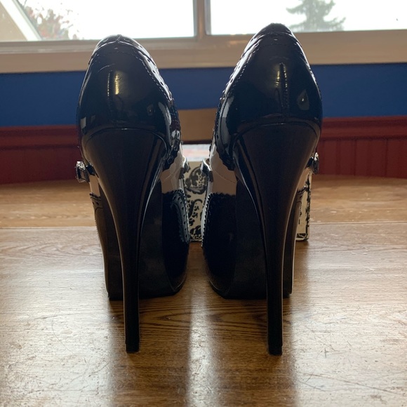 Bordello Teeze Blk and Wht Platform - Picture 6 of 7